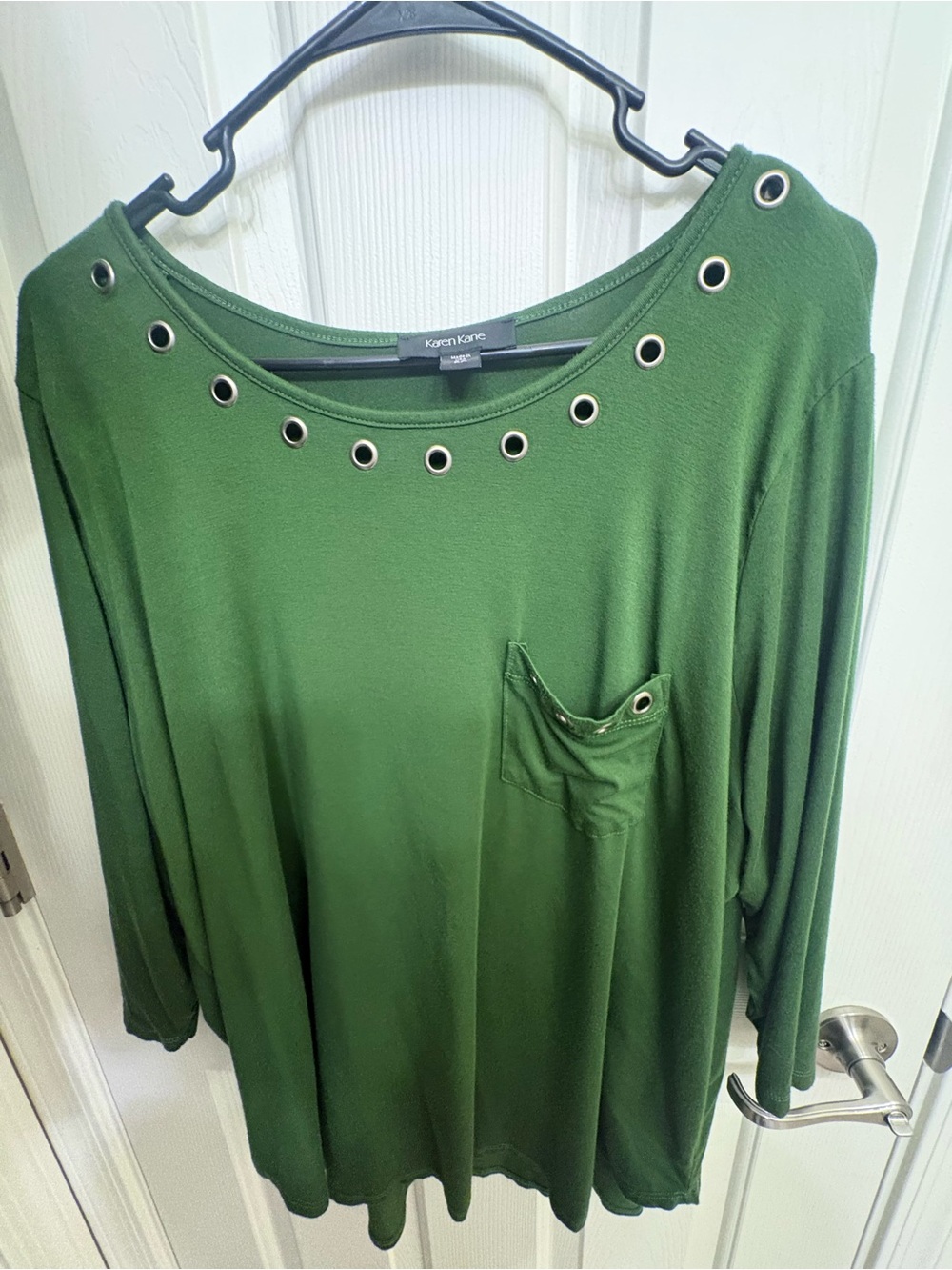 Karen Kane Green Long-Sleeve Grommet Detail Top